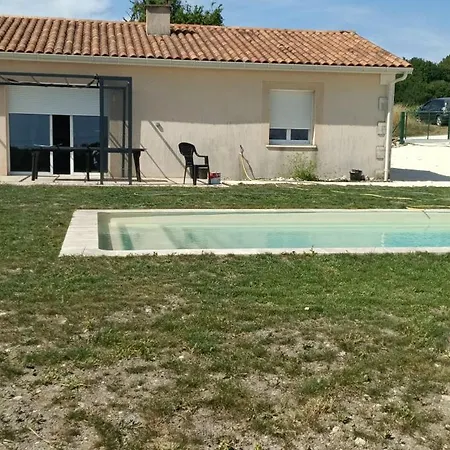 Maison De Vacance Le Coq Сasa de vacaciones Montignac-le-Coq